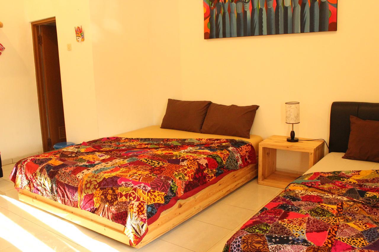The Wayang Homestay Γιογκιακάρτα Εξωτερικό φωτογραφία