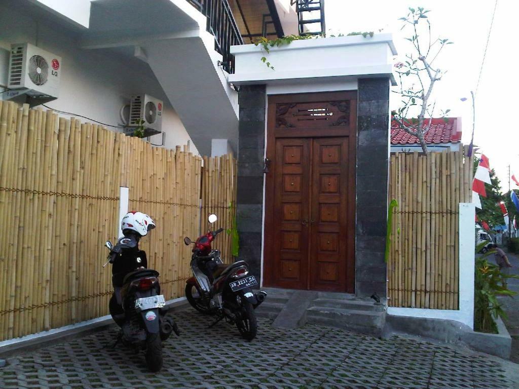 The Wayang Homestay Γιογκιακάρτα Εξωτερικό φωτογραφία